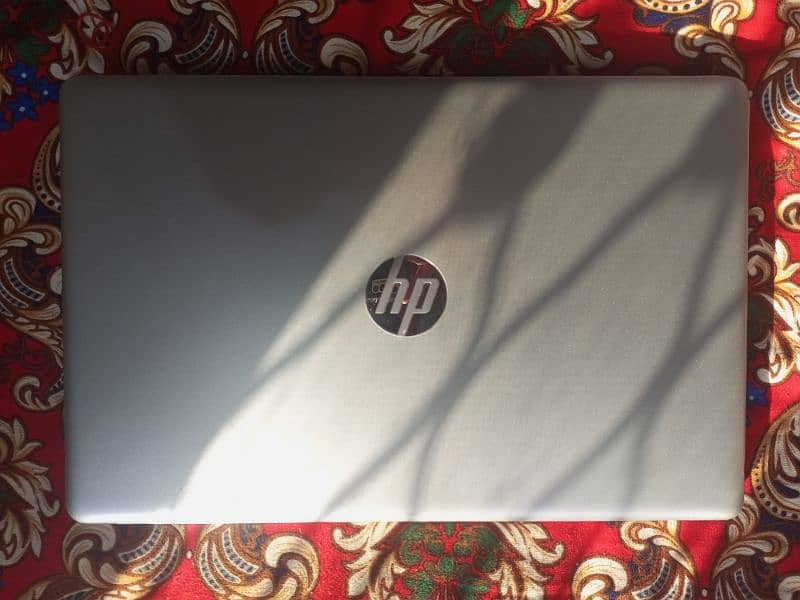 HP NoteBook AMD Ryzen 5 1