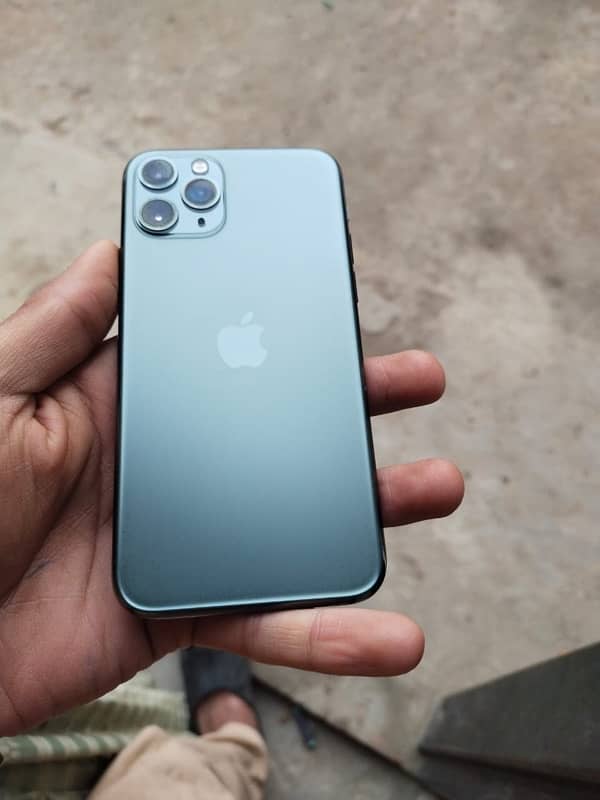 iPhone 11 Pro 1