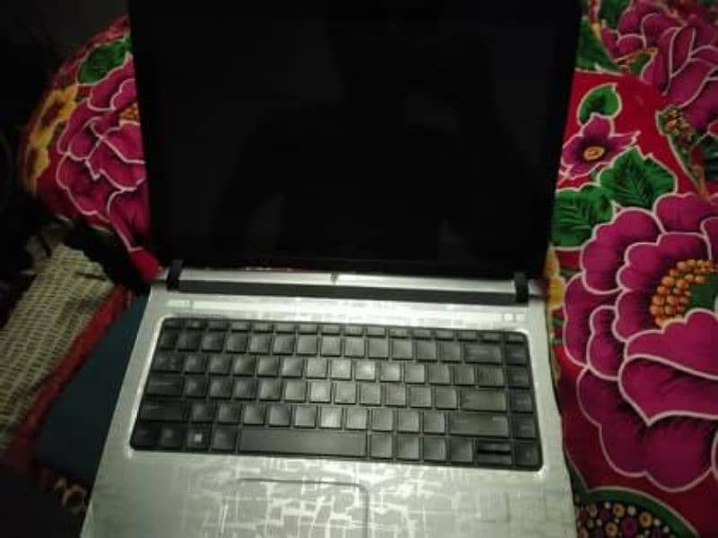 HP book pro 430 g3 touch screen 8 gb ram 2