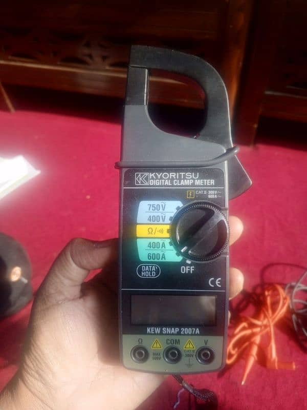 Digital ac clamp meter 2