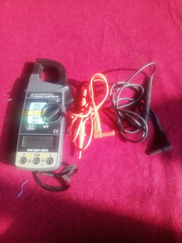 Digital ac clamp meter 3