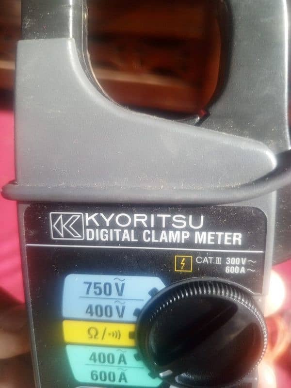 Digital ac clamp meter 4