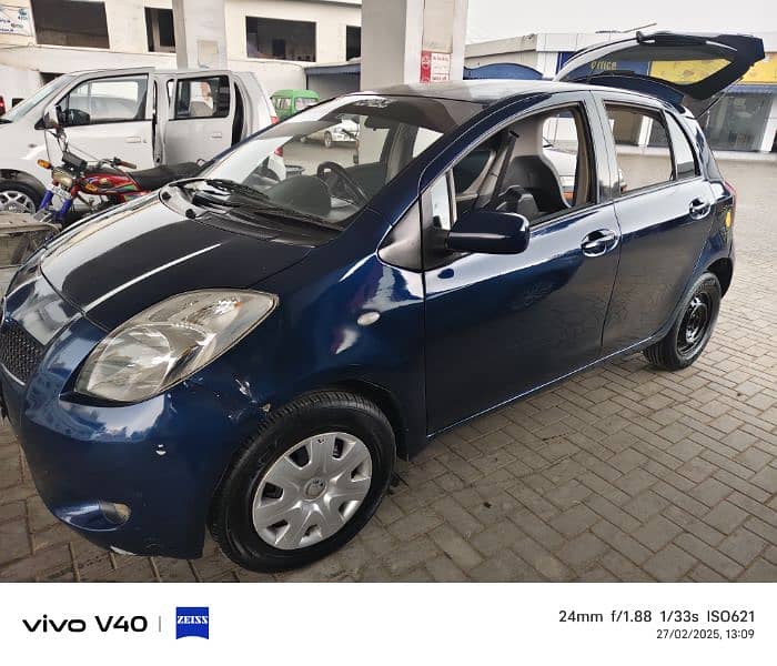 Toyota Vitz 2006/2008 3