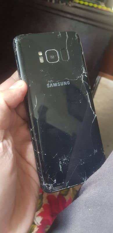 Samsung S8 Wifi selfi user best. 4/64. Pta Non. Resnble price. 2