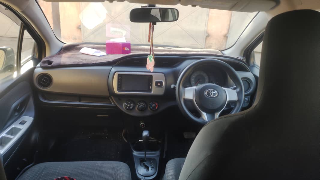 Toyota Vitz 2015 6