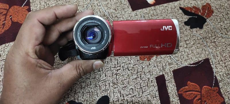 JVC Handaycam Camera Model No GZ-E750-R 0