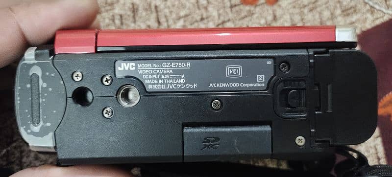 JVC Handaycam Camera Model No GZ-E750-R 3