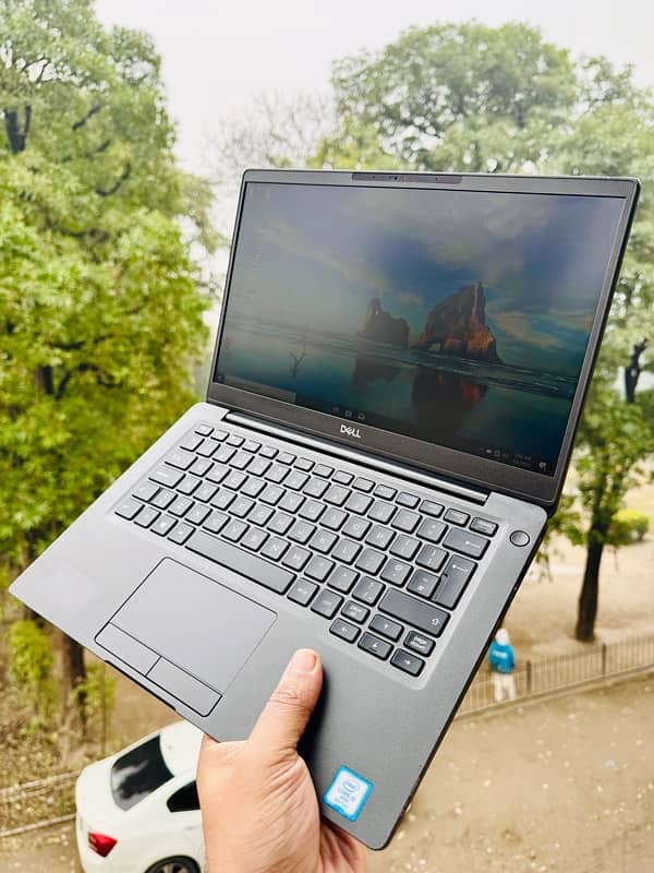 Dell Latitude 7300 2