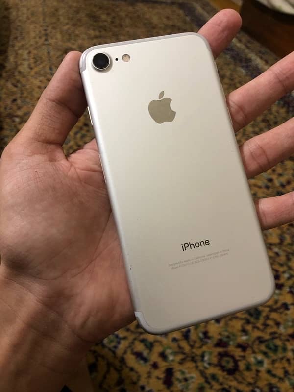 iPhone 7 32gb pta approved with box 2