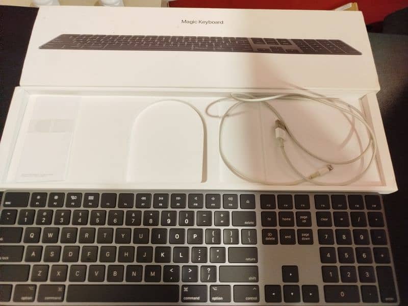 Apple magic keyboard with numeric keypad 3