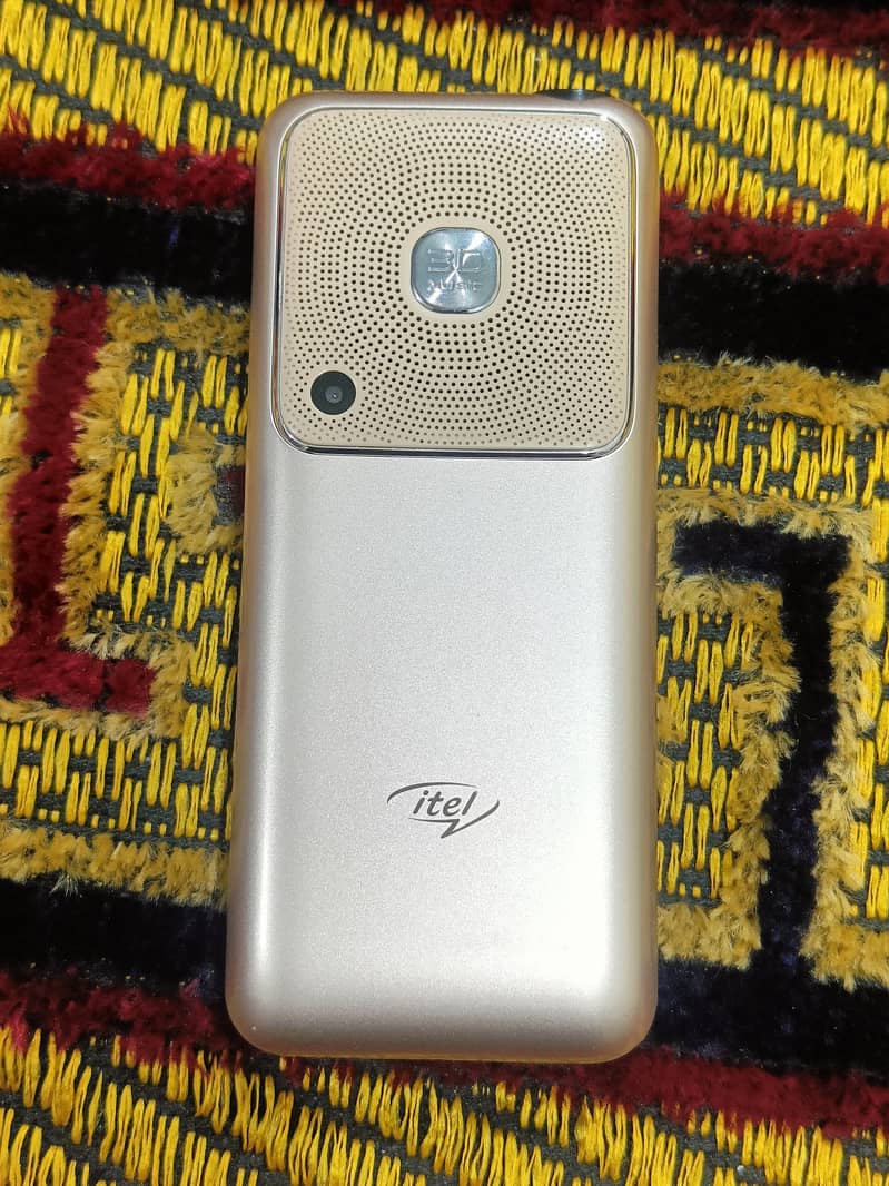 itel musik 400 1