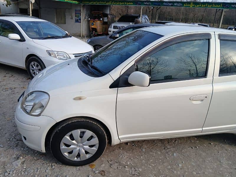 Toyota Vitz 2004 18