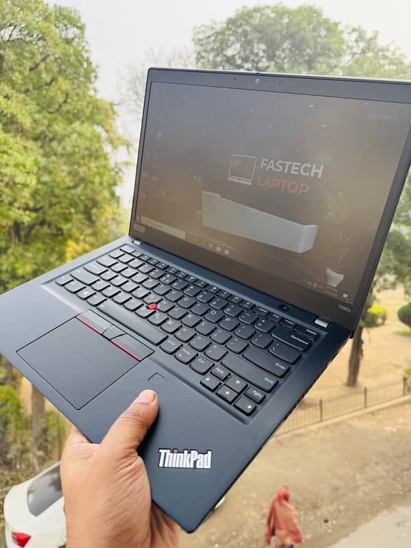 Lenovo Thinkpad T490s 4