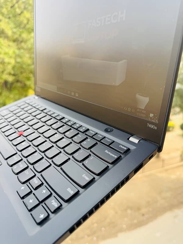 Lenovo Thinkpad T490s 7