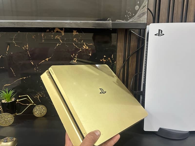 PS4 Slim ( Gold edition ,2 Controllers ,500Gb ,7+ Games  PlayStation 4 4