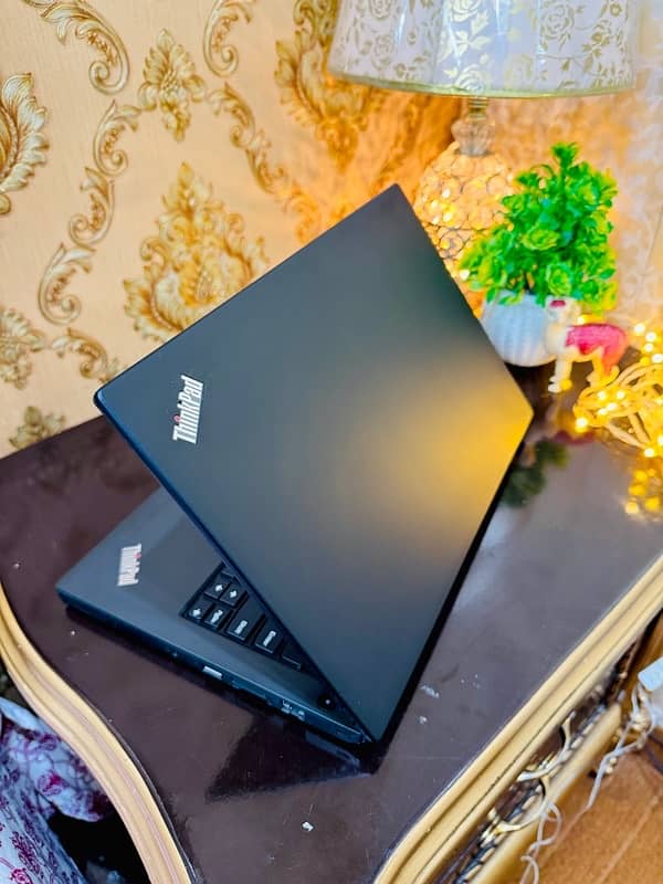 Lenovo X260 core i5-6th Generation 1