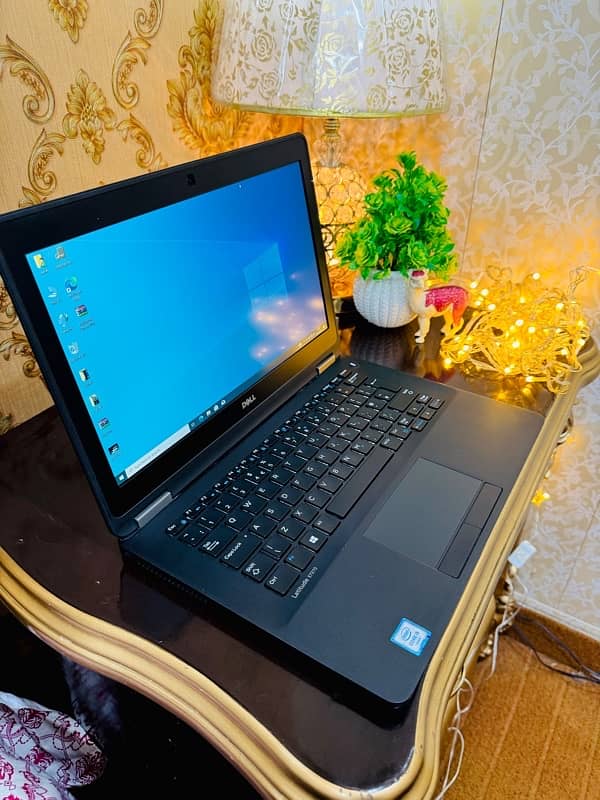 Dell Latitude E7270 8