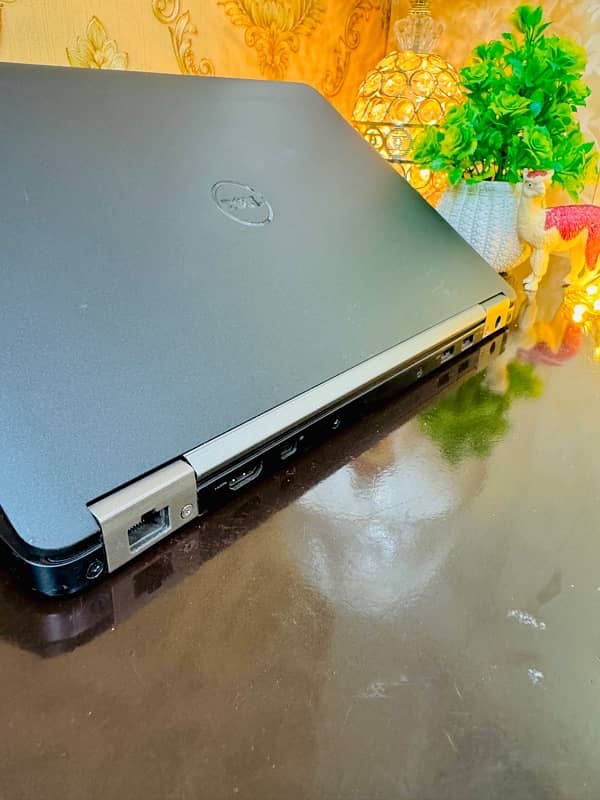 Dell Latitude E7270 10