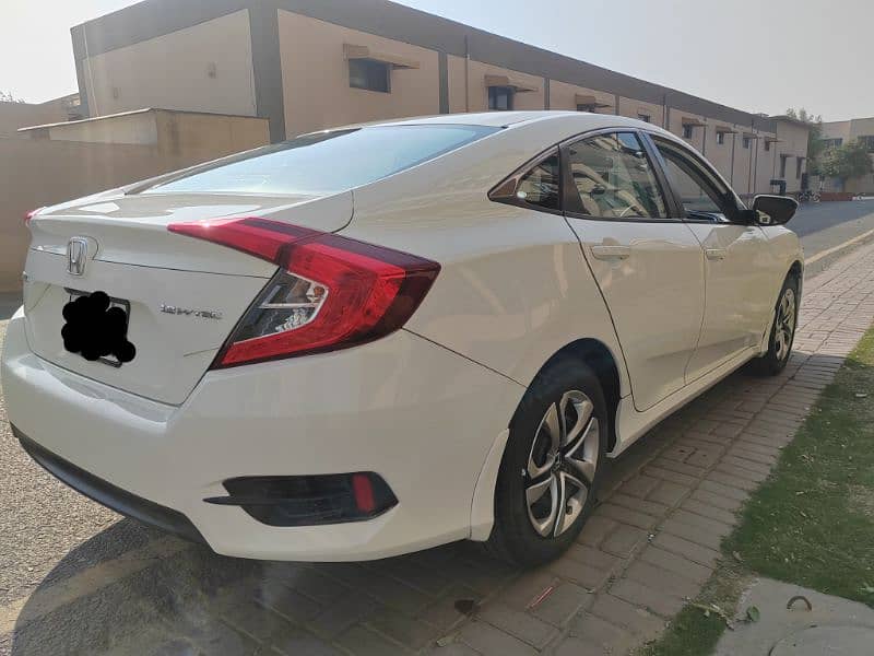 Honda Civic 2017 4