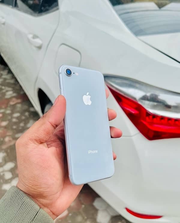 iPhone 8 for sell 2