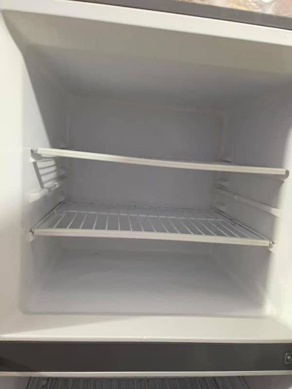 Urgent sale Haier Medium size fridge 2