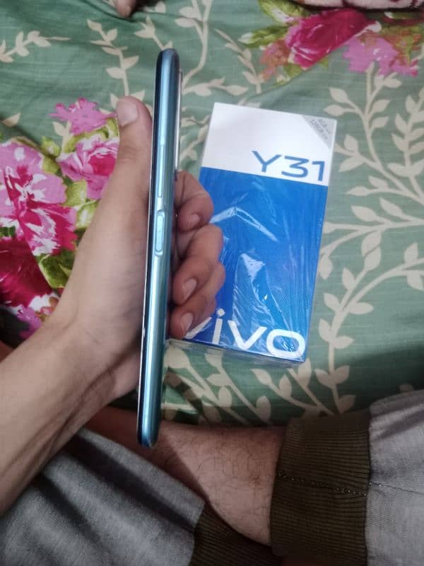 vivo y31 4