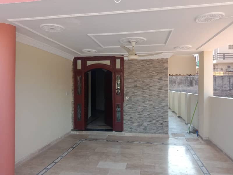 10 Marla house for sale in phase 3 bahria town Rawalpindi 2