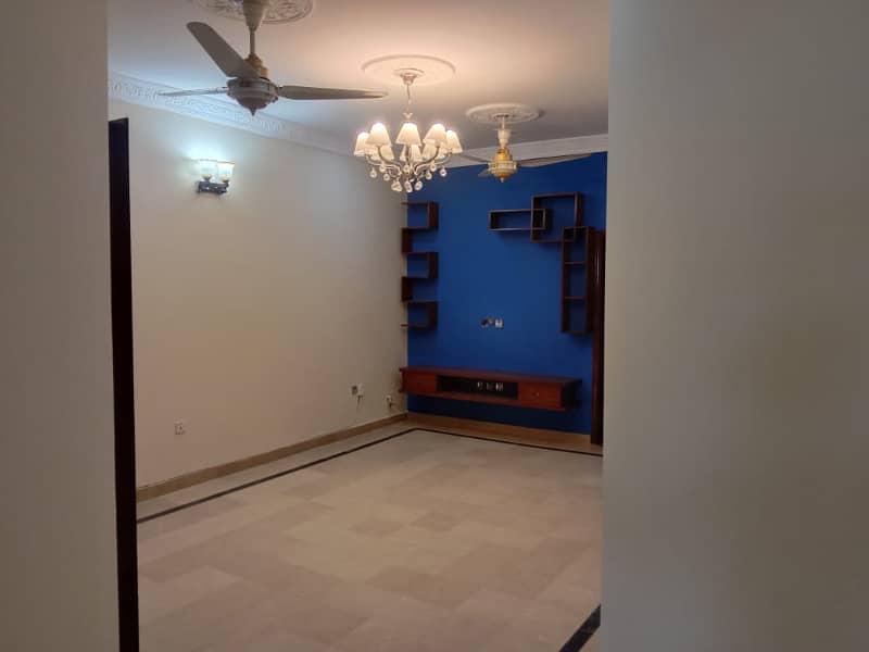 10 Marla house for sale in phase 3 bahria town Rawalpindi 5