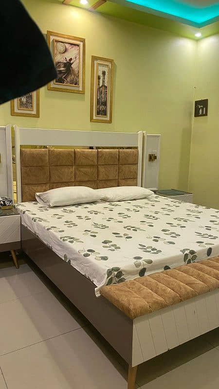 Dubble Bed with 2 side tables and Dressing 1