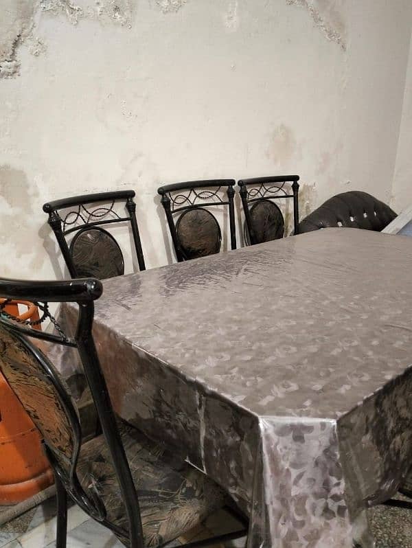 Glass Dining table with 6 Chairs 2