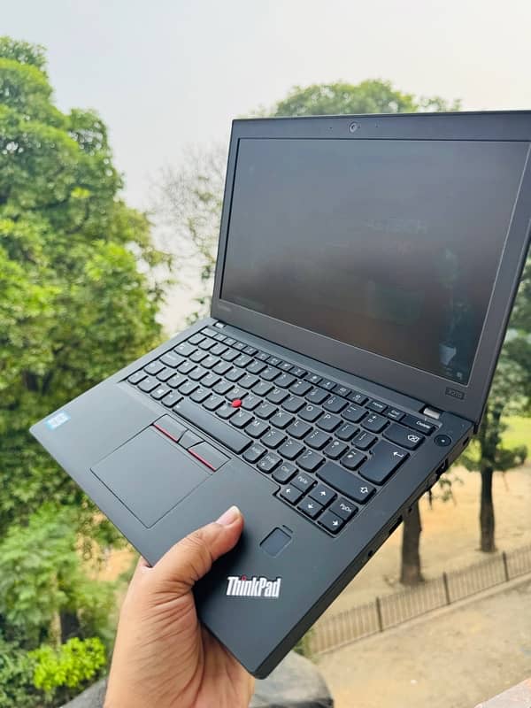 Lenovo Thinkpad X270 4