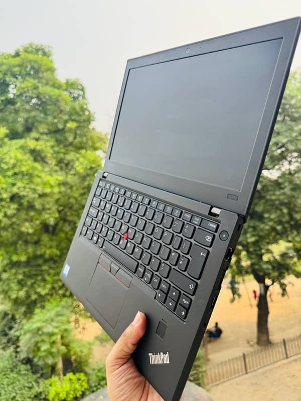 Lenovo Thinkpad X270 5