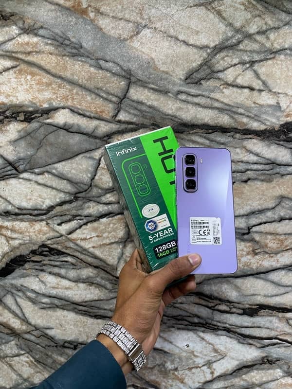 infinix Hot 50 pro 8+8 /128 only 20 days use All ok 0