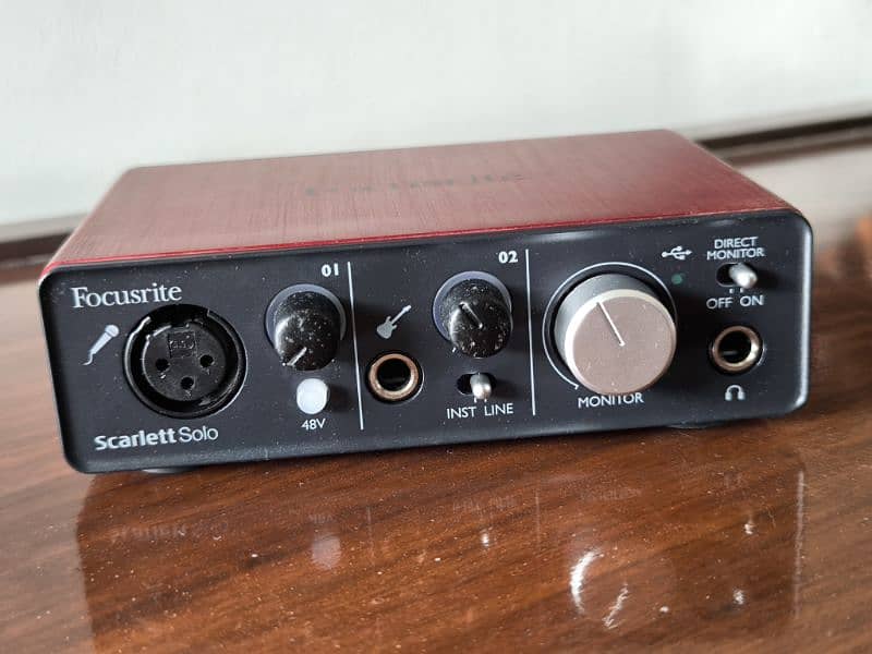 focusrite Scarlett Solo 1st Gen 0