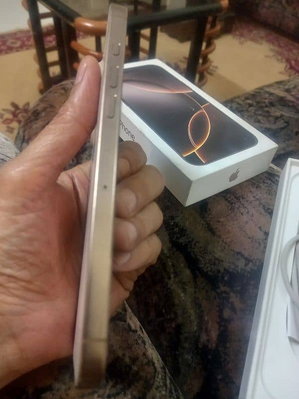 iphone 16pro max 256gp non pta fu unlock condtion 10/10 3