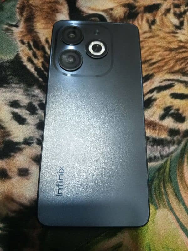 INFINIX SMART 8 1