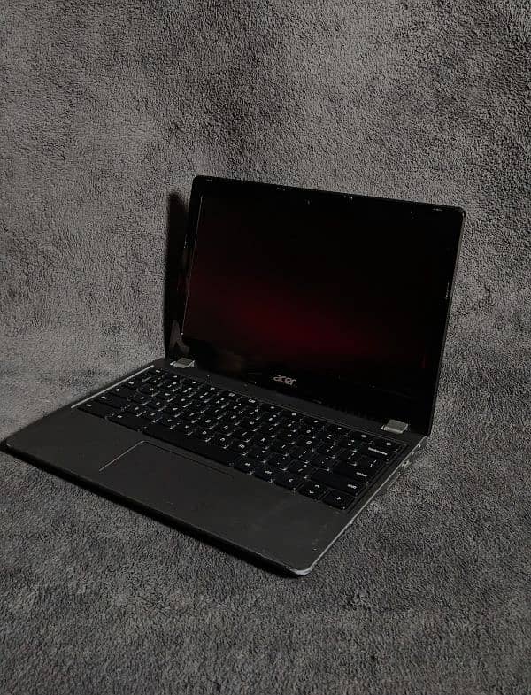 Acer C740 laptop 5