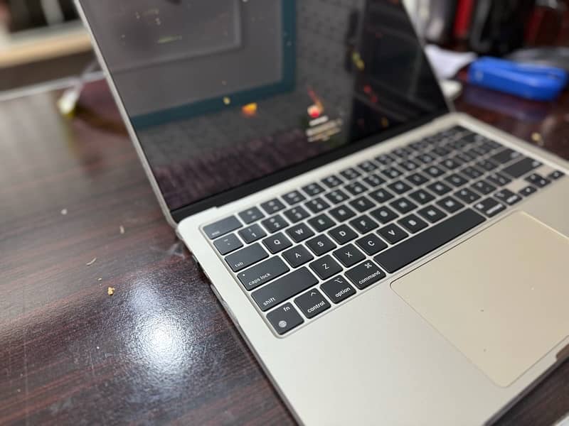 macbook air M3 4