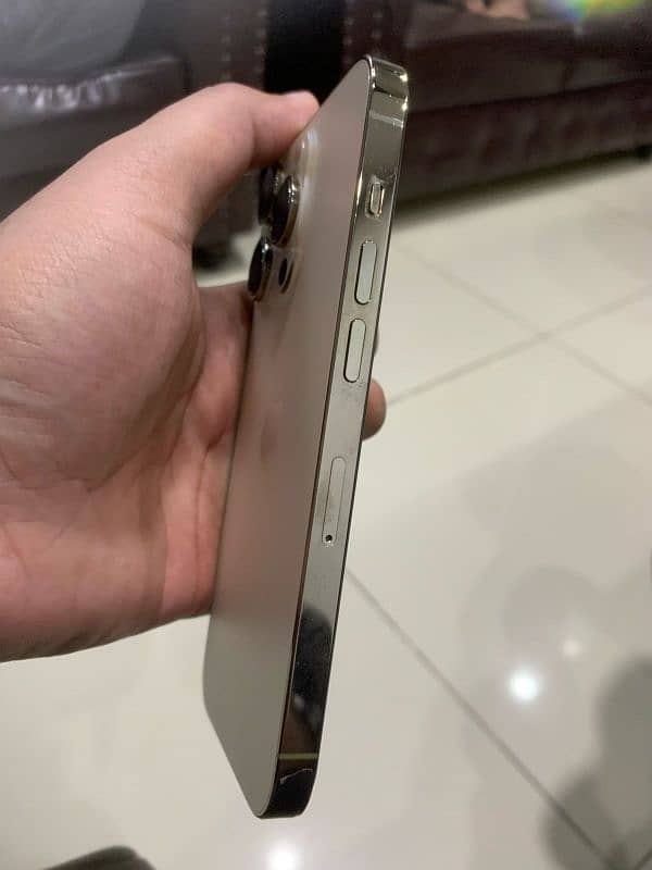 Iphone 14 pro 128gb non PTA gold color 3