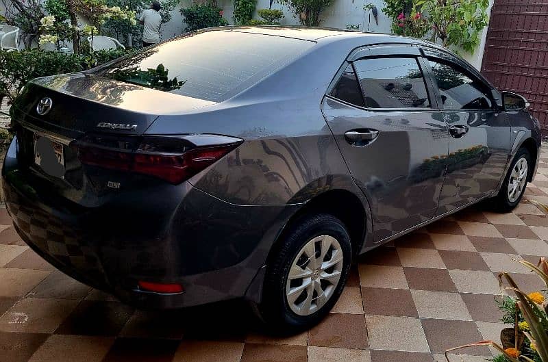 Toyota Corolla GLI 1.3 2018 manual 1st owner 3