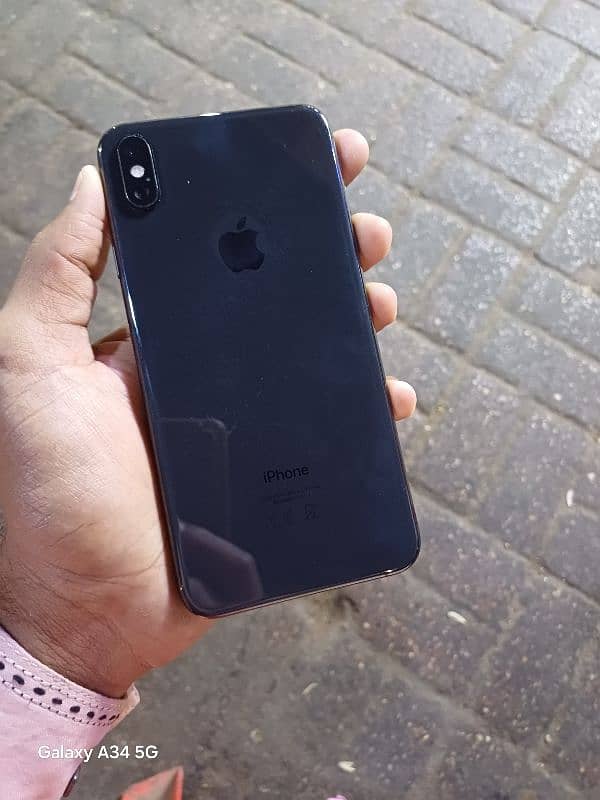 iPhone xs max 4