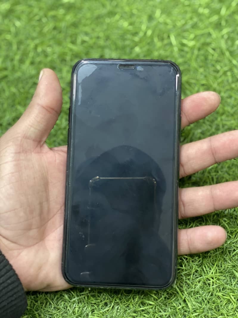 Apple iPhone 11 Pro (LL/A PTA Approved) 3