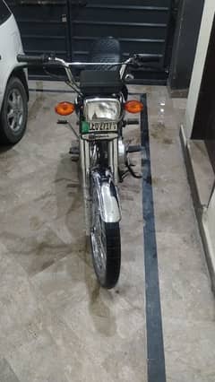 selling Honda 125