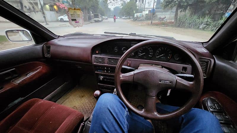 1990 Japanese Toyota Corolla 2D Saloon Original Diesel Car 6