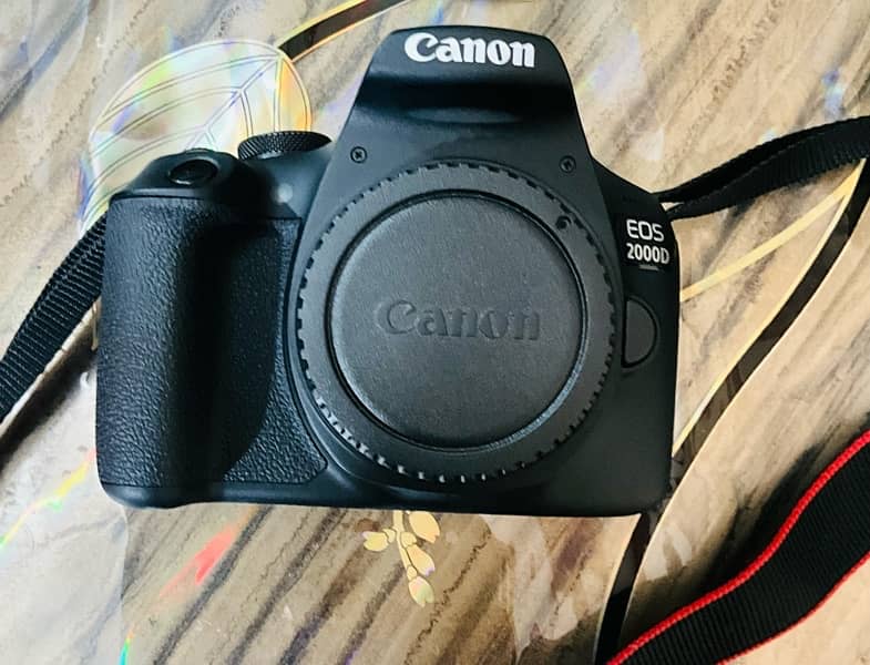 canon eos 2000d very less used 5