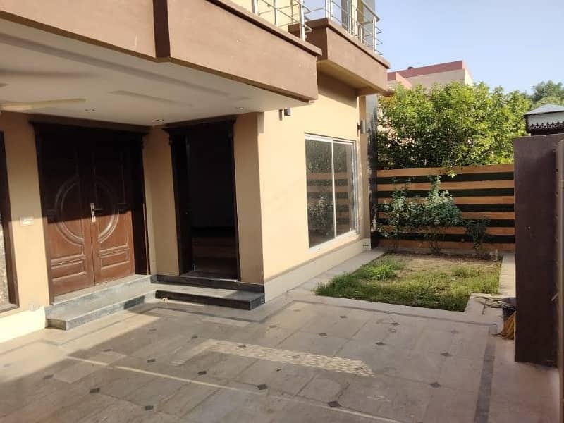 10 Marla Luxury Non Furnished House Available For Rent In Bahria Town Lahore 3