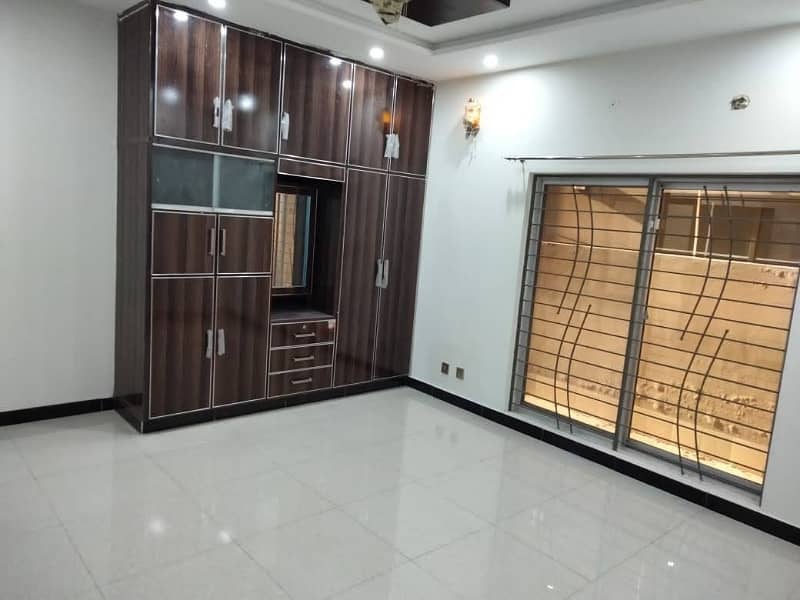 10 Marla Luxury Non Furnished House Available For Rent In Bahria Town Lahore 17