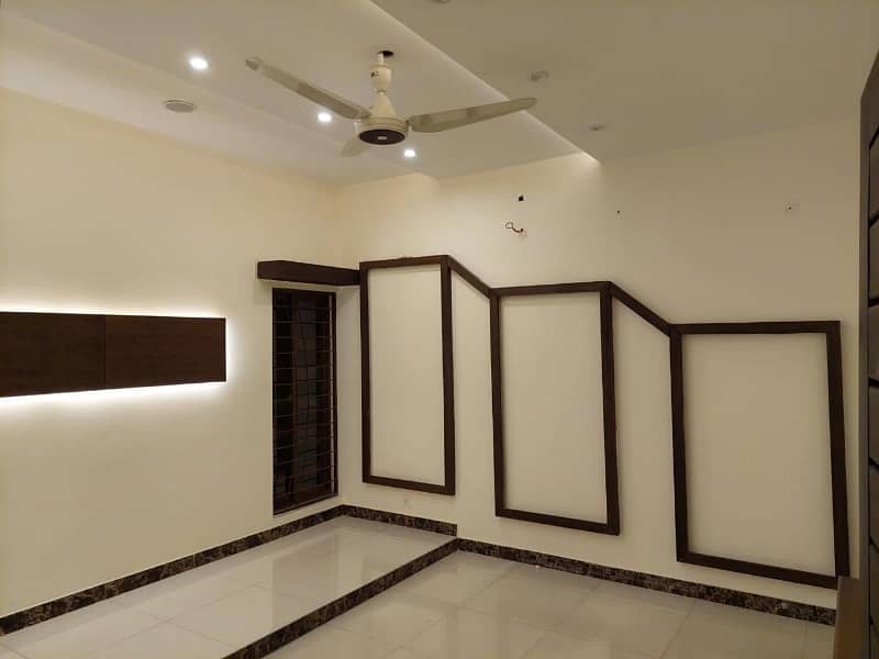 14 Marla Corner Beautiful Upper Portion For Rent Available In Bahria Town Lahore 4