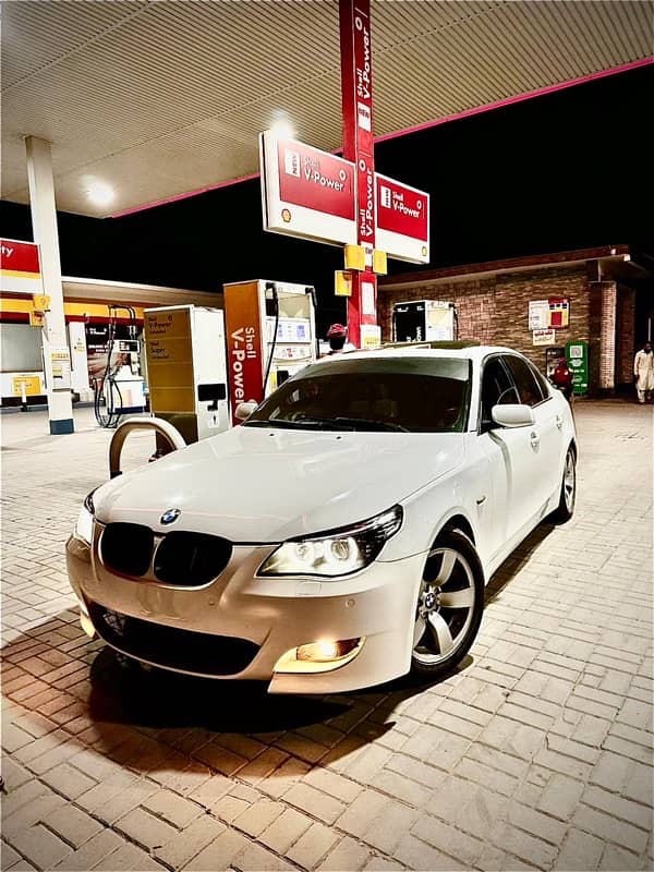 BMW 5 Series 2006 1