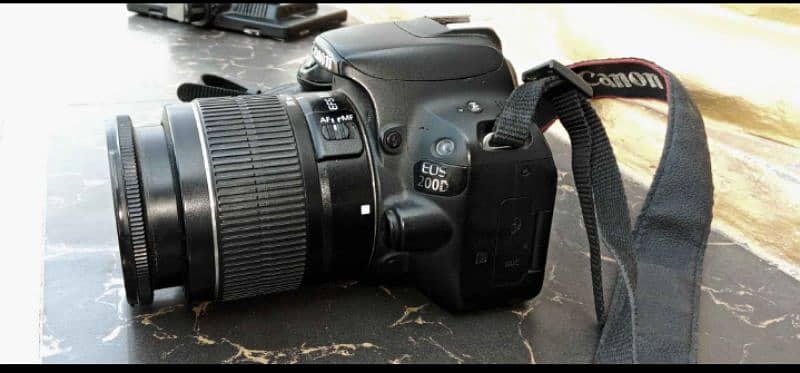 canon 200D 0